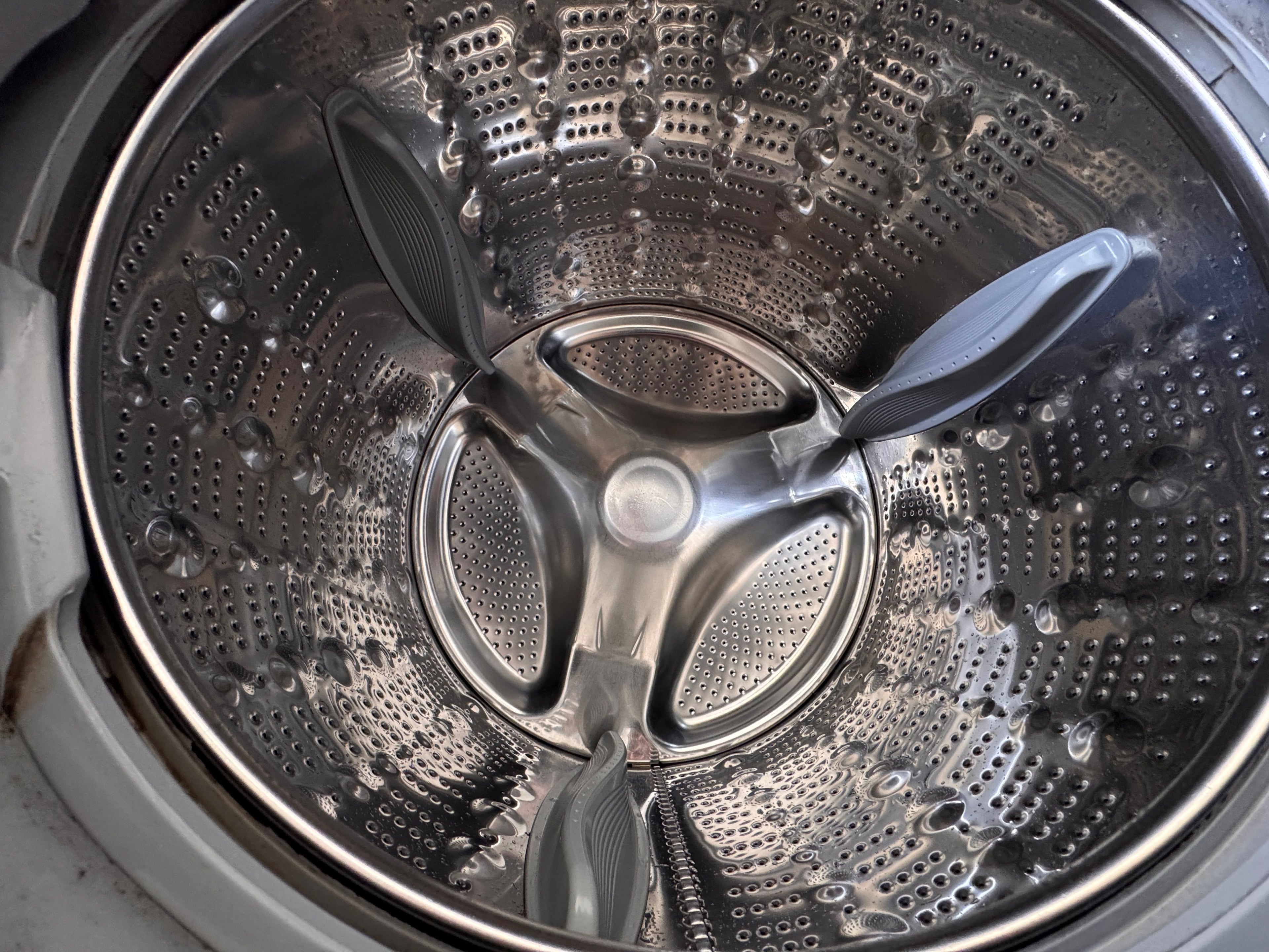 LG Washer Not Draining: What's Wrong